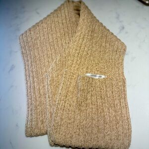 DVF Vintage Diane von FURSTENBRERG 100% Wool Chunky Knit Scarf